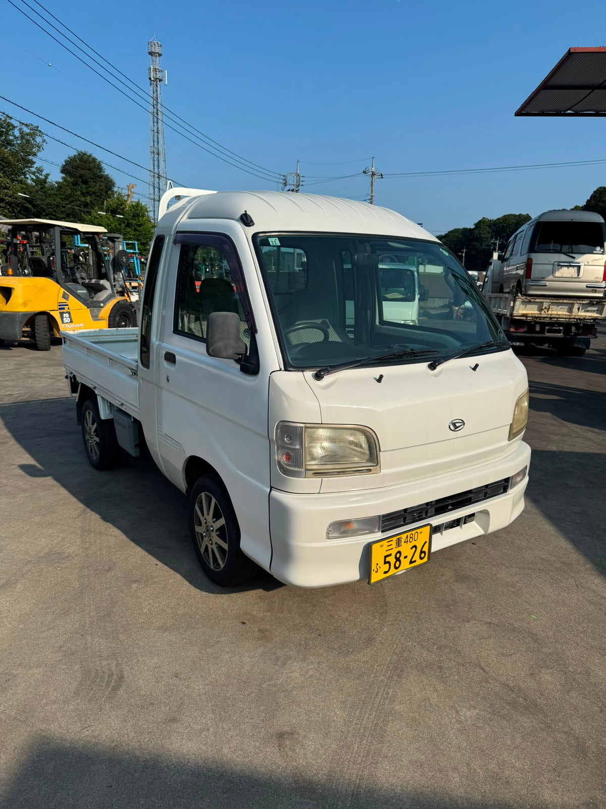 JDM Daihatsu Hijet Jumbo 4x4 kei truck imported from Japan