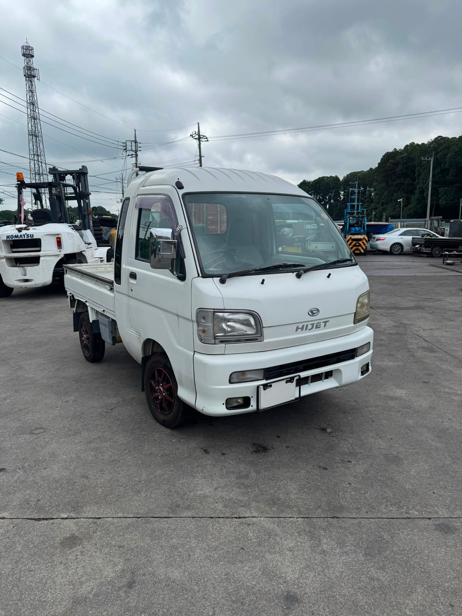 White 2000 Daihatsu Hijet Jumbo 4x4 A/T kei truck