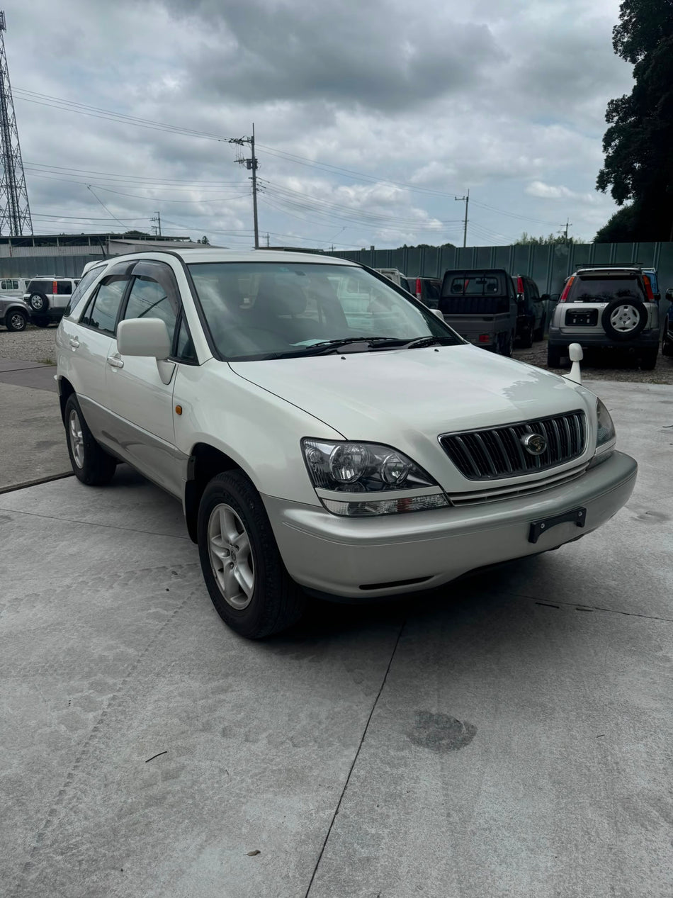 2001 Toyota Harrier 4WD