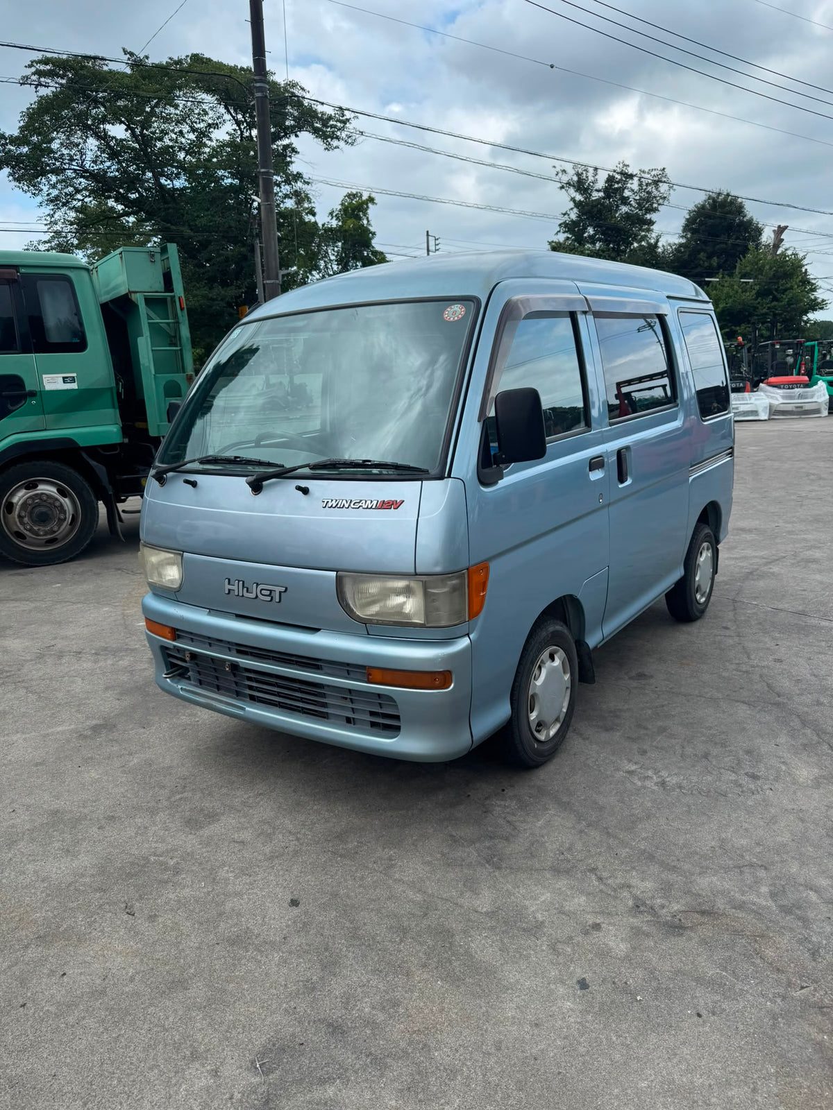 1998 Daihatsu Hijet Van 4x2, photo 3 of 9
