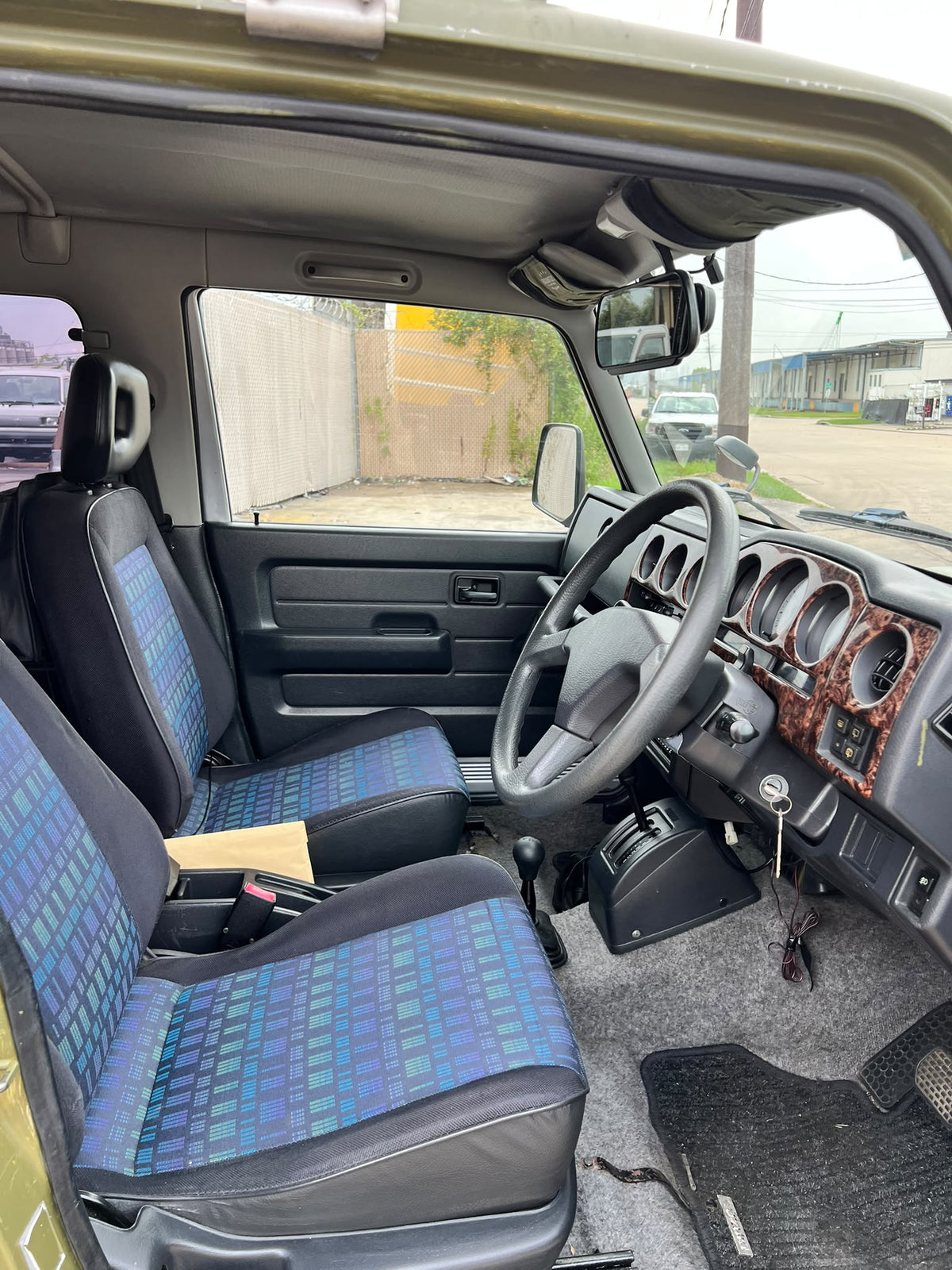Green 1997 Suzuki Jimny 4x4 kei SUV, photo 6 of 14